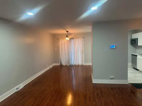 Living - 16533 Dixie Hwy, Markham, IL 60428 photo 2 of 2