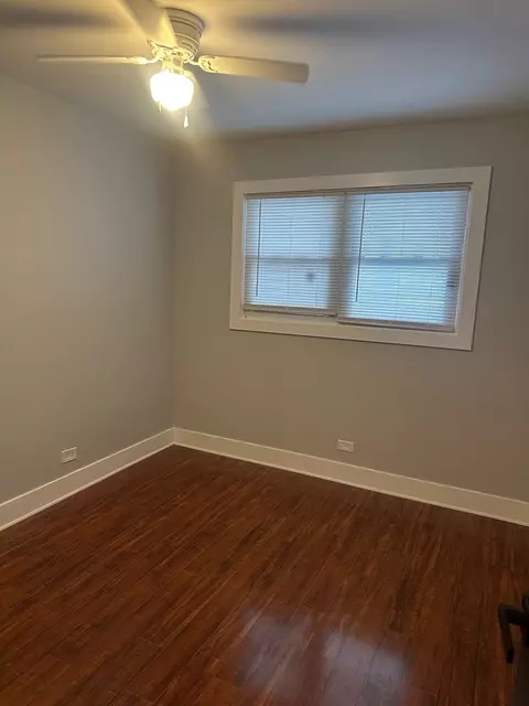 Bedroom - 16533 Dixie Hwy, Markham, IL 60428 photo 2 of 3