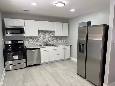 Kitchen - 16533 Dixie Hwy, Markham, IL 60428 photo 1 of 1
