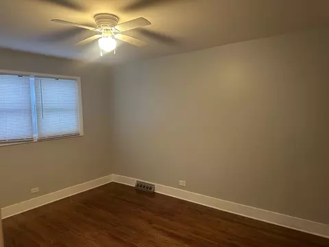 Bedroom - 16533 Dixie Hwy, Markham, IL 60428 photo 1 of 3