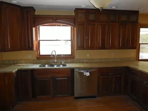 Kitchen - 9297 E 1446 North Rd, Fairmount, IL 61841 photo 2 of 3
