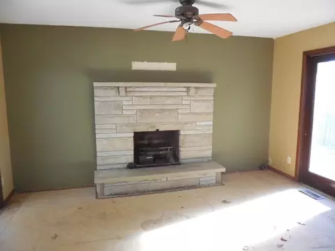 Living - 9297 E 1446 North Rd, Fairmount, IL 61841 photo 1 of 2