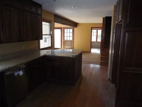 Kitchen - 9297 E 1446 North Rd, Fairmount, IL 61841 photo 3 of 3