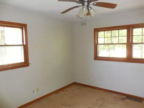 Bedroom - 9297 E 1446 North Rd, Fairmount, IL 61841 photo 7 of 10