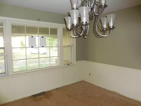 Dining - 9297 E 1446 North Rd, Fairmount, IL 61841 photo 1 of 1