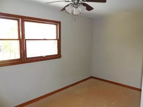 Bedroom - 9297 E 1446 North Rd, Fairmount, IL 61841 photo 3 of 10
