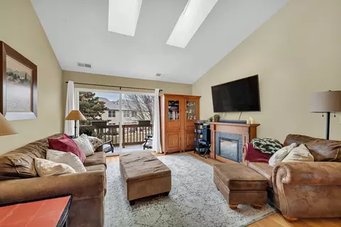 24058 Pear Tree Cir, Plainfield, IL 60585 photo 8