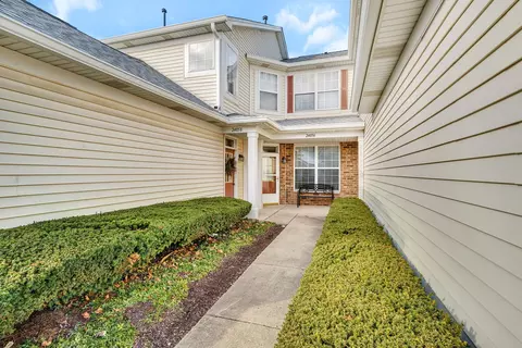 24058 Pear Tree Cir, Plainfield, IL 60585 photo 3