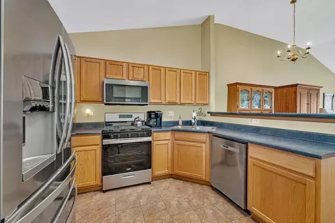 24058 Pear Tree Cir, Plainfield, IL 60585 photo 12