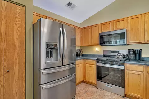 24058 Pear Tree Cir, Plainfield, IL 60585 photo 14