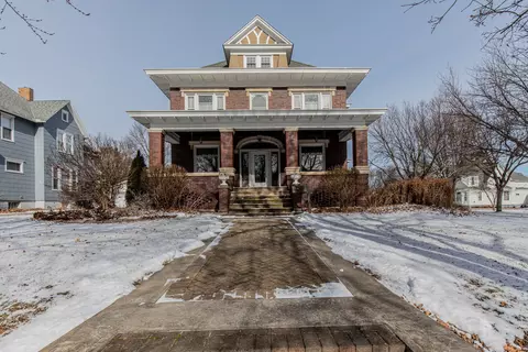 1200 Burlington St, Mendota, IL 61342