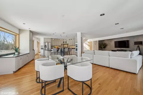 Dining - 3 Chicory Ln, Riverwoods, IL 60015 photo 3 of 5
