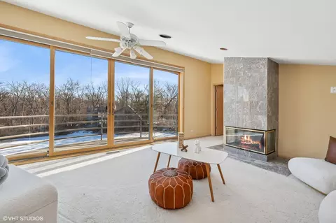 Living - 3 Chicory Ln, Riverwoods, IL 60015 photo 5 of 6