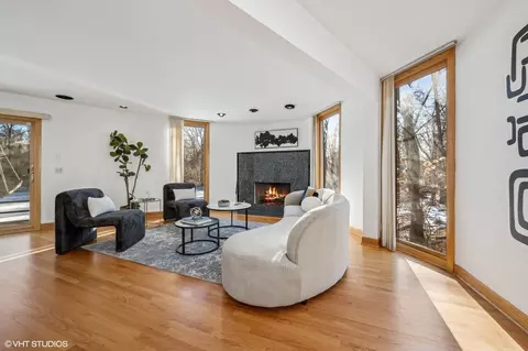 Living - 3 Chicory Ln, Riverwoods, IL 60015 photo 1 of 6