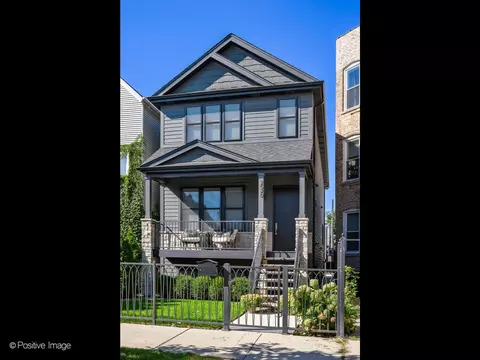 2520 N Campbell Ave, Chicago, IL 60647
