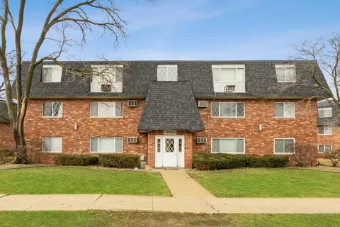 17220 71st Ave #6, Tinley Park, IL 60477