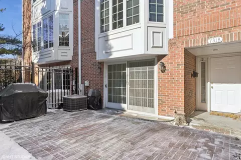 731 S Racine Ave #B, Chicago, IL 60607 photo 2