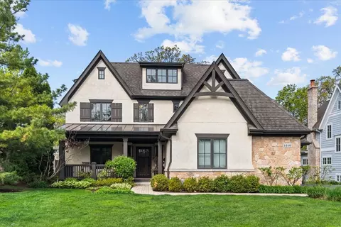 1210 Blackthorn Ln, Deerfield, IL 60015