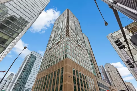 2 Erie St #1401, Chicago, IL 60611