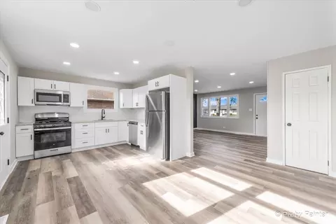 7043 Dover St, Bridgeview, IL 60455 photo 11