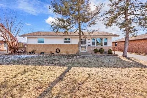 7043 Dover St, Bridgeview, IL 60455 photo 2