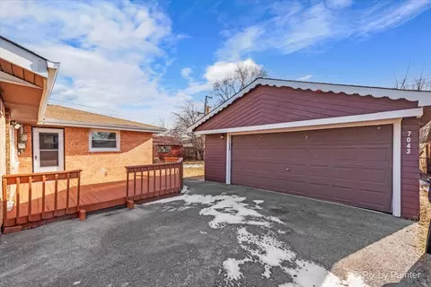 7043 Dover St, Bridgeview, IL 60455 photo 3