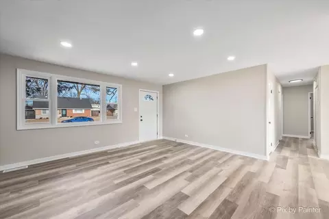 7043 Dover St, Bridgeview, IL 60455 photo 8