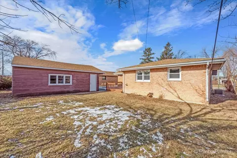 7043 Dover St, Bridgeview, IL 60455 photo 6