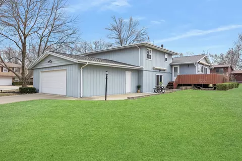 2804 Mockingbird Ln, Bloomington, IL 61704 photo 39