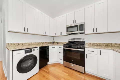 Kitchen - 1648 N Artesian Ave, Chicago, IL 60647 photo 3 of 5