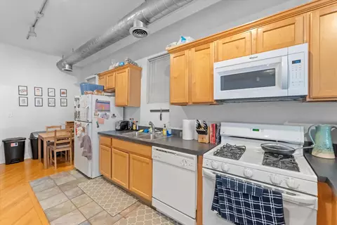 Kitchen - 1648 N Artesian Ave, Chicago, IL 60647 photo 5 of 5