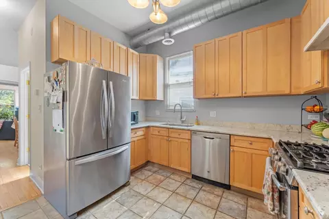 Kitchen - 1648 N Artesian Ave, Chicago, IL 60647 photo 1 of 5