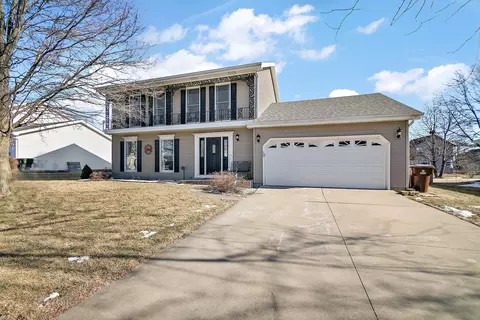 533 Hickory Ln, Peotone, IL 60468