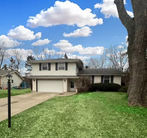 2206 Oxnard Dr, Downers Grove, IL 60516