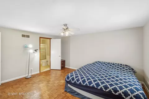 Bedroom - 1871 Grantham Pl, Hoffman Estates, IL 60169 photo 3 of 3