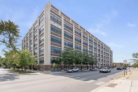3963 W Belmont Ave #107, Chicago, IL 60618