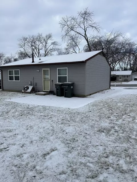 Exterior - 220 Creekside Dr, Bolingbrook, IL 60440 photo 2 of 5