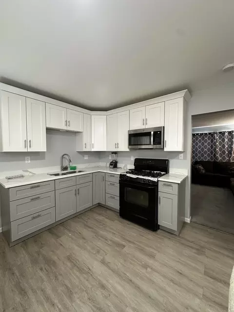 Kitchen - 220 Creekside Dr, Bolingbrook, IL 60440 photo 2 of 4