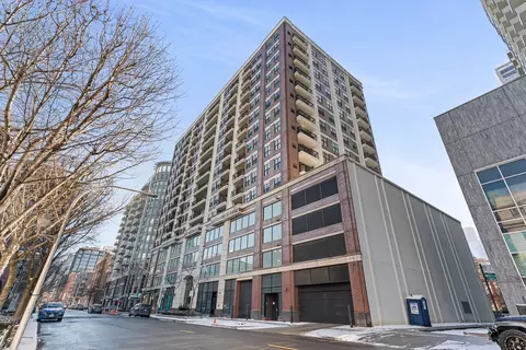 451 W Huron St #604, Chicago, IL 60654