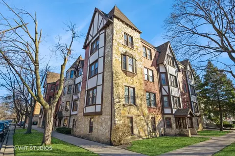 3425 W Hollywood Ave #2D, Chicago, IL 60659
