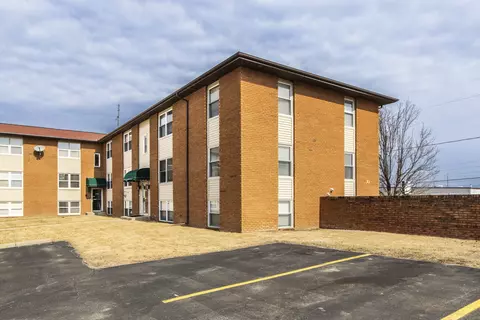 10 Willedrob Rd #24, Bloomington, IL 61701