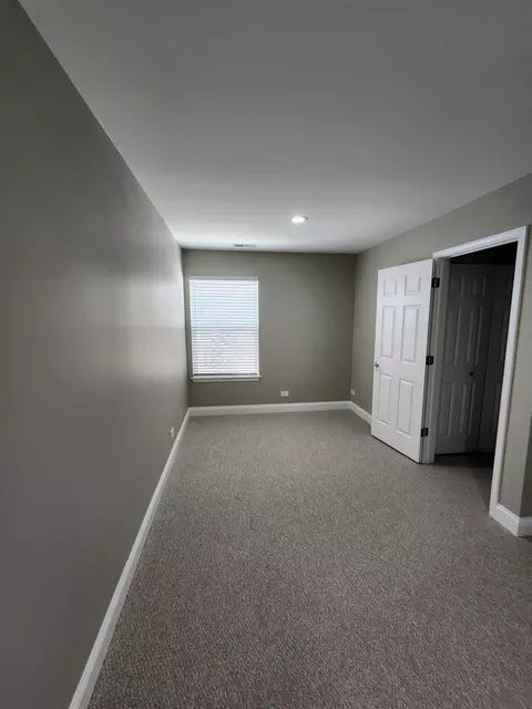 Bedroom - 1336 Tamarack Dr, Bartlett, IL 60103 photo 3 of 3