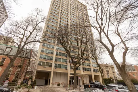336 W Wellington Ave #904, Chicago, IL 60657