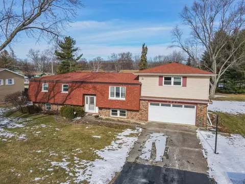 Undisclosed, Saint Anne, IL 60964
