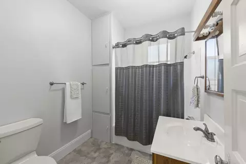 483 Barrett St, Elgin, IL 60120 photo 12