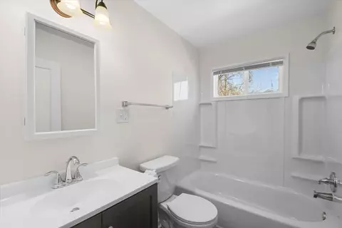 1302 W Springfield Ave, Champaign, IL 61821 photo 6