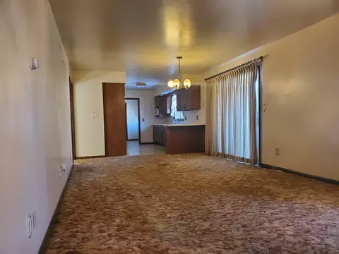 Living - 439 E Lincoln Ave, Onarga, IL 60955 photo 2 of 3