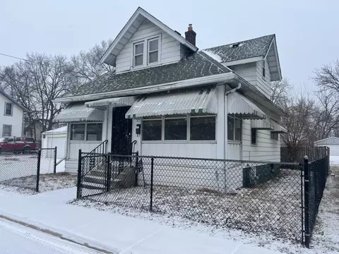 811 Lapp Ct, Rockford, IL 61101