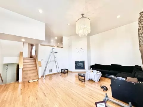 Living - 4151 S Lowe Ave, Chicago, IL 60609 photo 1 of 2