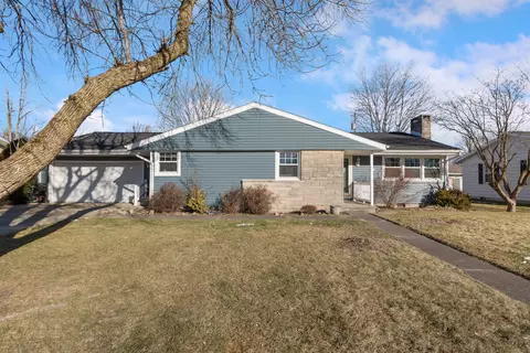 212 Douglas Dr, Tuscola, IL 61953